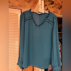 Feminine LOFT blouse w lace details, M, used in excellent condition